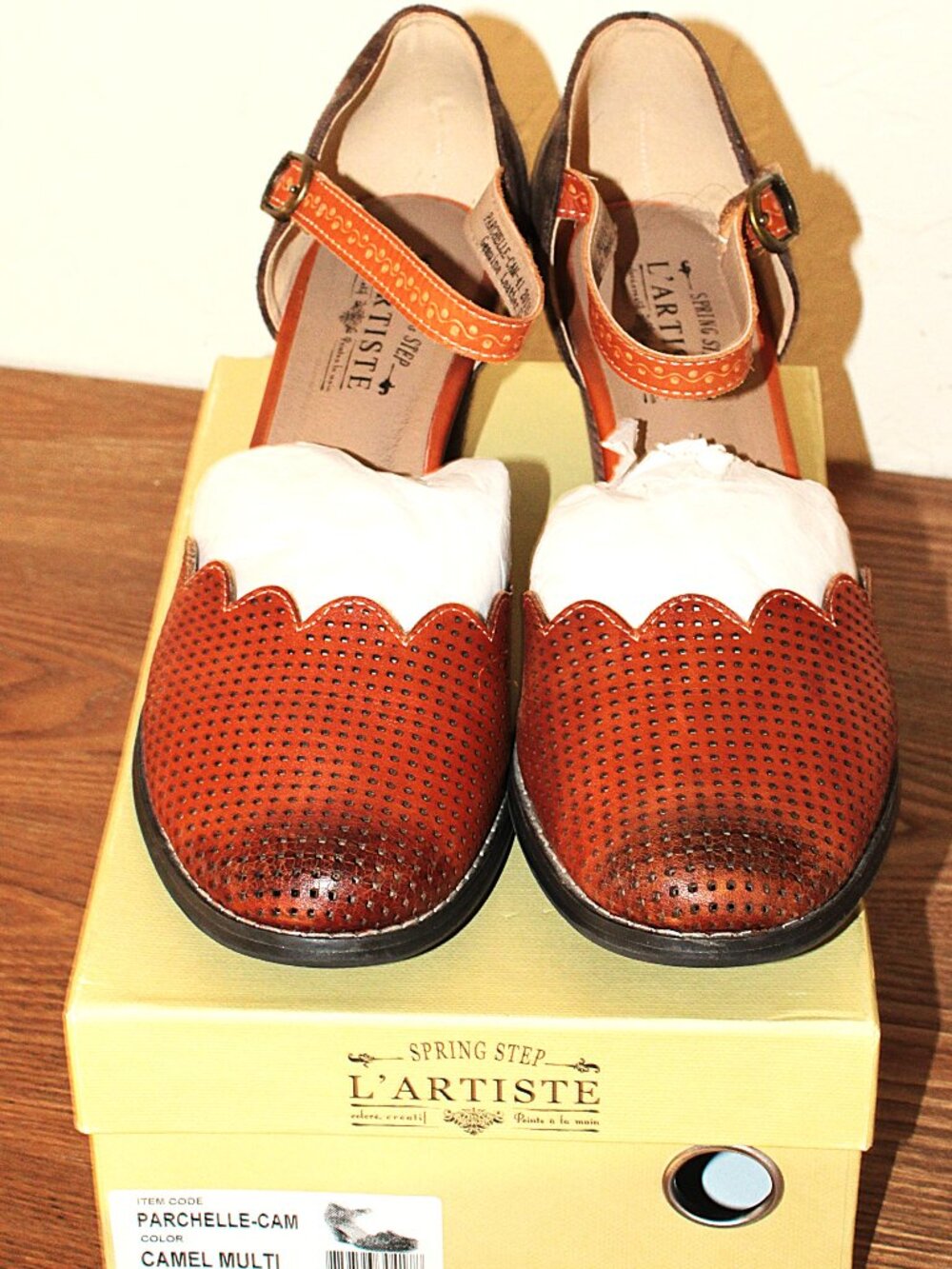 NIB L’Artiste by Spring Step Parchelle Camel Leather Ankle Strap Heels Size 41 /